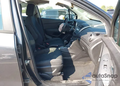 2016 Chevrolet Trax 1Ls z USA, uszkodzony, nr VIN 3GNCJKSB6GL250531